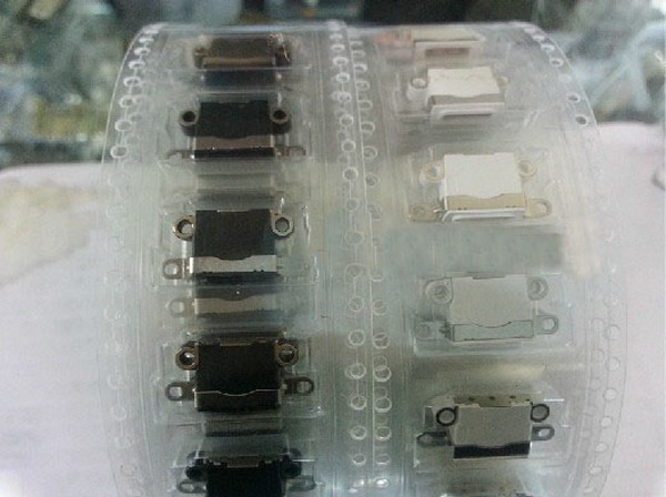 2pcs iPhone 5G Tail Plug