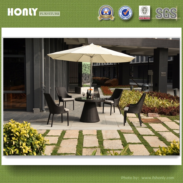 Leisure Garden Patio Table and Chairs Wicker Rattan Outdoor Furniture Made in China