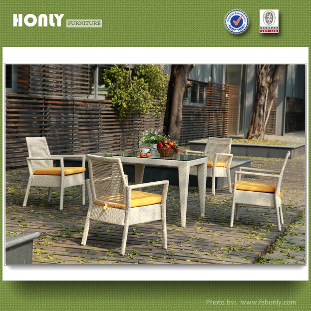 Patio Glass Top Table and Chairs Leisure Aluminum Wicker Table and Chairs