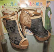 2015 New Design Wome Sandals (Hcy02-1136)