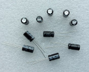 50pcs Electrolytic Capacitor 470UF 10V