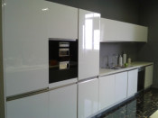 High Gloss White Kitchen Cabinet (ZH-KC016)