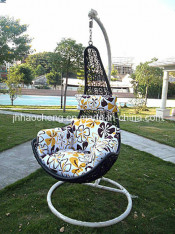 Outdoor Furniture PE Rattan Garden Swing Hc-W-Sw02
