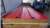 Red Corrugated Sheet Rockwool Sandwich Panel for Country House