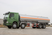 30 Cubic Meter Sinotruk HOWO 8X4 336/371HP Tanker Truck (JYJ5312GJY)