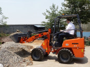 CE Approved Mini Loader (HQ908) with Perkins Engine