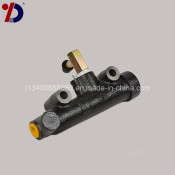 Clutch Master Cylinder of Truck Parts for Isuzu