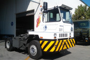 Cnhtc Sinotruck 4*2 HOWO Tractor Truck with Hydraulics Axle