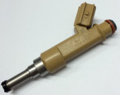 Denso Fuel Injector/ Injector/ Fuel Nozzel 23250-0T020 for Toyota Corolla