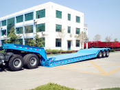 Detachable Low Bed Semi Trailer (QDT9390TDS-11.00)
