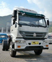 New Huanghe C5b 4X2 220HP Tractor Truck