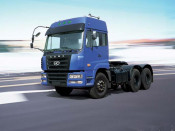 Popular Model Cummins 375HP 6X4 Camc Tractor Truck