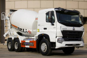 Sinotruck HOWO A7 Concrete Mixer Truck 10cbm Capacity