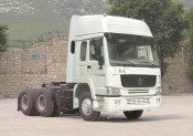 Sinotruk 6X4 HOWO Tractor Truck (420 HP)