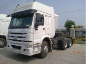 Sinotruk 6X4 HOWO Tractor Truck