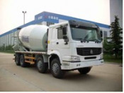 Sinotruk 8X4 HOWO Concrete Mixer Truck (RHD)