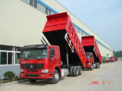 Sinotruk HOWO A7 Tipper Truck Loading 25-30 Tons 6*4