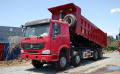 Sinotruk HOWO Le Camion Benne 8*4