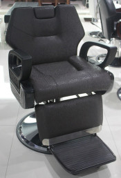 Spacious and High Quality Barber Chair (MY-A8658)