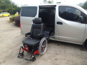 Swivel Car Seat with Wheelchair Which Can Be Used as Wheelchair