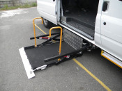 Wheelchair Lift for Van Can Load 300kg Install in Middle Door