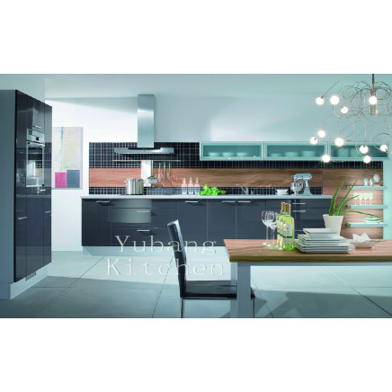 High Gloss Painted Kitchen (#M2012-17)