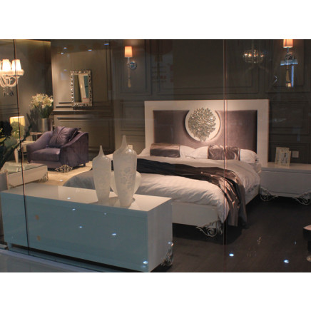 Modern Bedroom Furniture Royal Beds Queen Size Bed (LS-403)