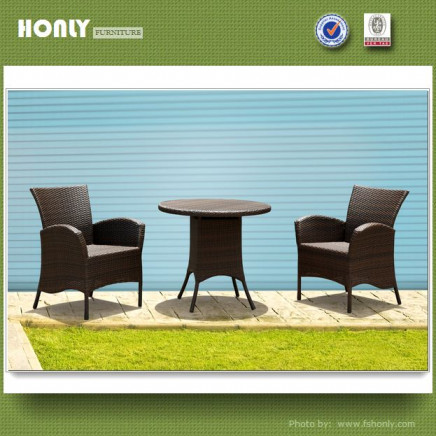 Modern Restaurant Classic Round Dining Table Outdoor Wicker Table Set