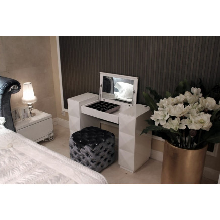 New Classic Style Dresser for Bedroom Furniture