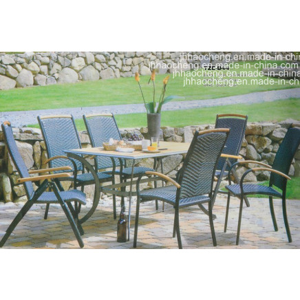 Outdoor Garden PE Rattan Chair and Table with Folded Faction