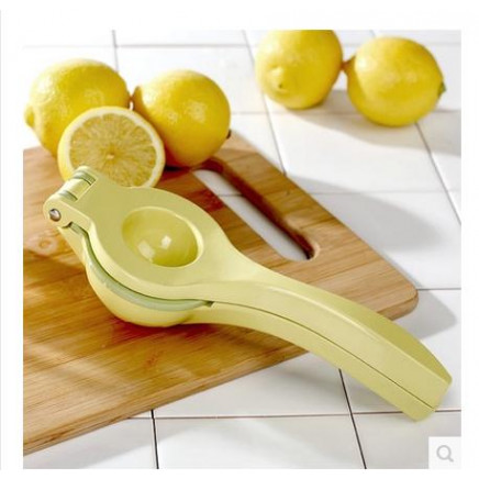 Plastic Lemon Sprayer / Citrus Spray / Lemon Squeezer