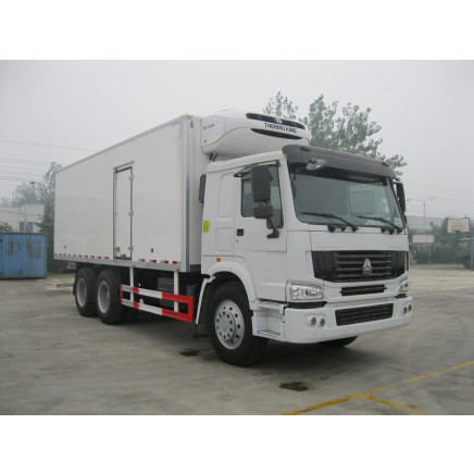6X4 HOWO refrigerator truck