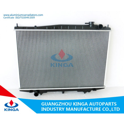 Aluminum Auto Radiator for Nissan Bd22/Td27 Mt
