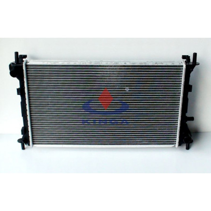 Auto Radiator for Ford Focus'00-01 Mt