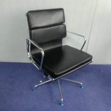 Black Cow Top Leather Swivel Manager Office Boss Eames Chair (FS-152C)