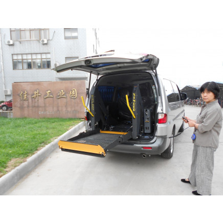 CE Electric Wheelchair Lift