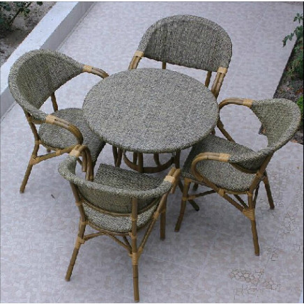 Chairs and Table for Coffee Shop and Restaurant