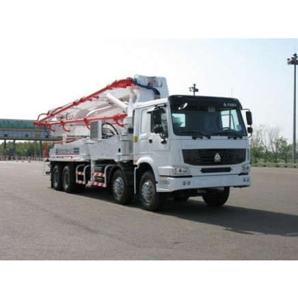 China Best Concrete Pump Truck of 24-58meters Sinotruk