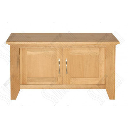 China Mainland Sinoah Solid Oak Wooden 2-Door Cabinet (CO2105)