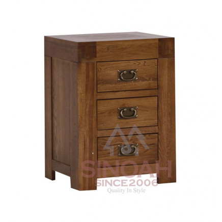Chunky Solid Oak 3 Drawer Bedside Furniture