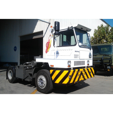 Cnhtc Sinotruck 4*2 HOWO Tractor Truck with Hydraulics Axle