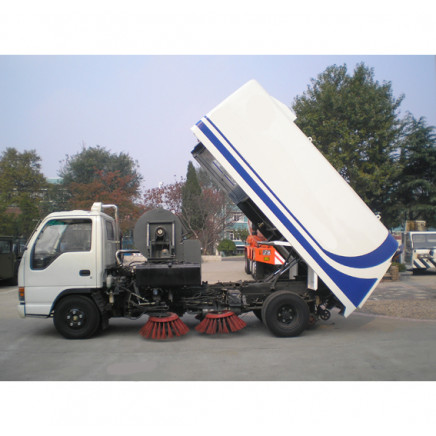 Competive Price Sweeper Truck of Sinotruk