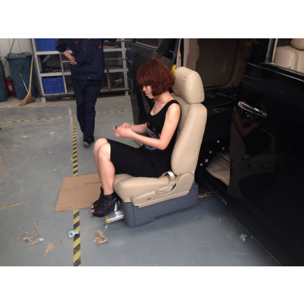 Electric Swivel Car Seat for MPV Loading 110kg