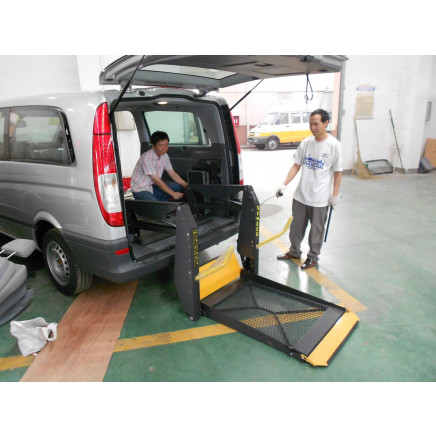 Electric Wheelchair Lift for Van, Disabled Wheelchair Lift (WL-D-880)