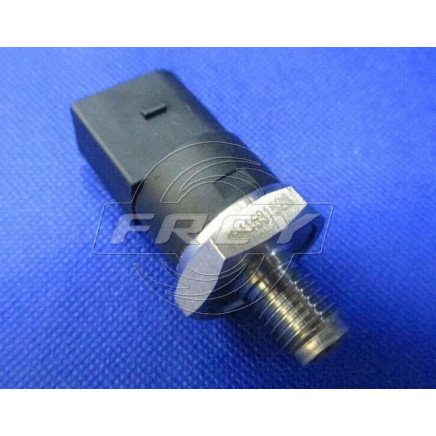 Fuel Pressure Sensor for Mercedes Benz Sprinter OEM 0041531528