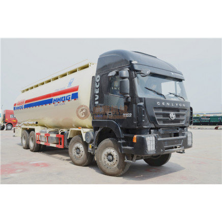 Genlvon 8*4 Tanker Truck for Bulk Cement Transportation