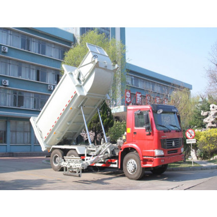 HOWO Garbage Truck 17m3 Side Loader (ZZ3257M3847C)