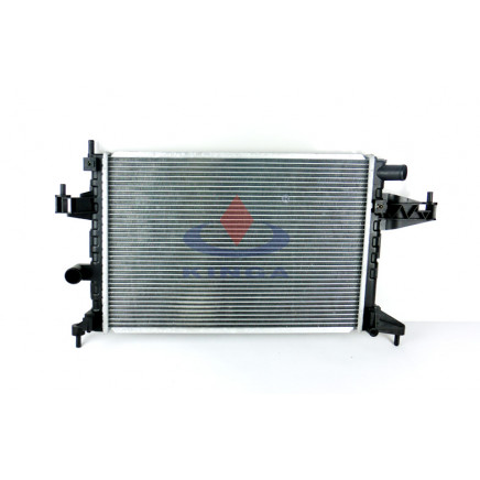Hot Sale Auto Radiator for Opel Cambo/Corsa C`00 Mt
