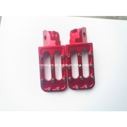 Hot Sale Motorcycle Parts CNC Aluminum Foot Rest (XJ-FR-18)