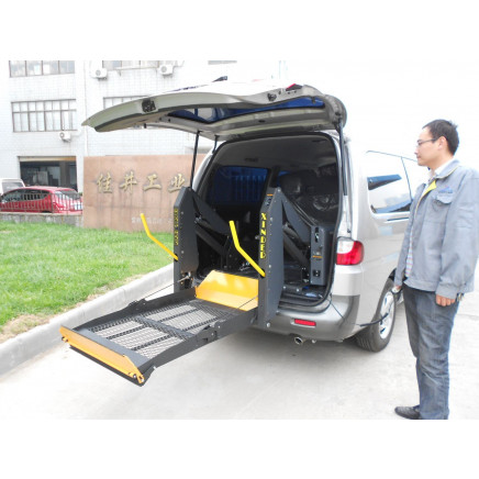 Hot Sale Wheelchair Lift Install in Rear Door for Disabled People with CE Certificate